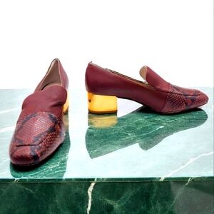 Louise Et Cie Sz 10 Burgundy Snake Toe Loafers with Gold Heel
